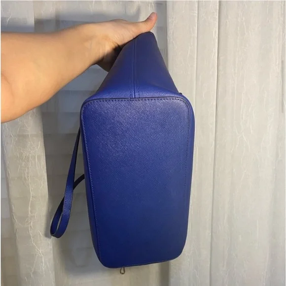 Michael Kors Purse - Picture 16 of 16